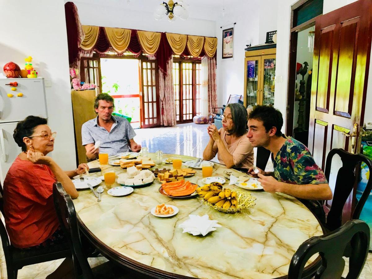 Jenushi Homestay Kandy Exterior foto